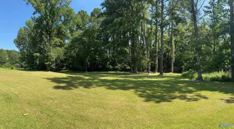 1428 Cove Creek Dr, Glencoe, AL 35905