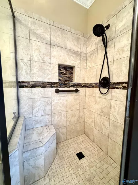 Bath - 446 Forest Home Dr, Trinity, AL 35673 photo 6 of 6