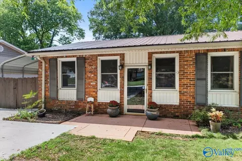 11026 Crestfield Dr, Huntsville, AL 35803