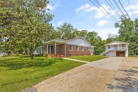 108 Cecil St, Scottsboro, AL 35768
