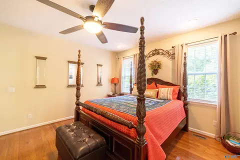 Bedroom - 2000 Buttahatchee Dr, Hamilton, AL 35570 photo 2 of 6