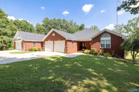 2000 Buttahatchee Dr, Hamilton, AL 35570