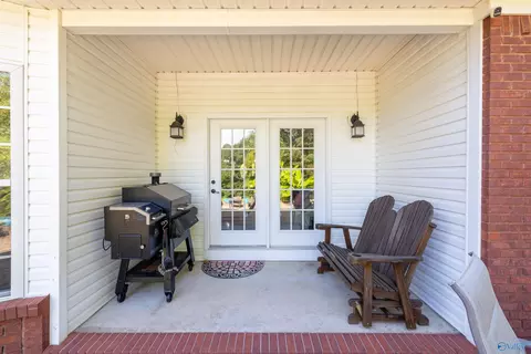 Exterior - 2000 Buttahatchee Dr, Hamilton, AL 35570 photo 4 of 10