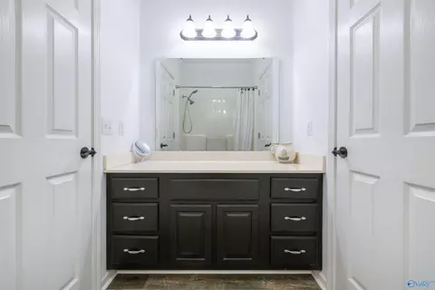 Bath - 2000 Buttahatchee Dr, Hamilton, AL 35570 photo 7 of 9