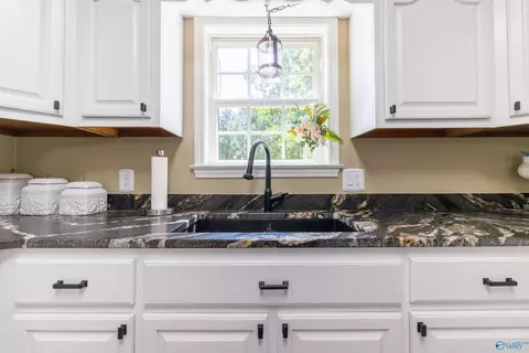 Kitchen - 2000 Buttahatchee Dr, Hamilton, AL 35570 photo 2 of 6
