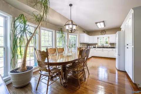 Dining - 2000 Buttahatchee Dr, Hamilton, AL 35570 photo 2 of 3