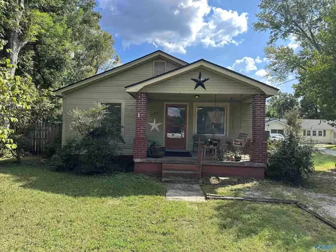 1120 Oshaughnessy Ave, Huntsville, AL 35801