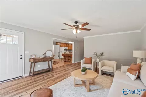 Living - 343 2nd Ave, Grant, AL 35747 photo 2 of 4