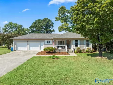 Exterior - 343 2nd Ave, Grant, AL 35747 photo 2 of 7