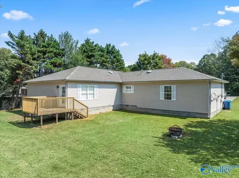 Exterior - 343 2nd Ave, Grant, AL 35747 photo 4 of 7