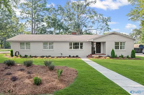 2025 Woodland St, Decatur, AL 35601