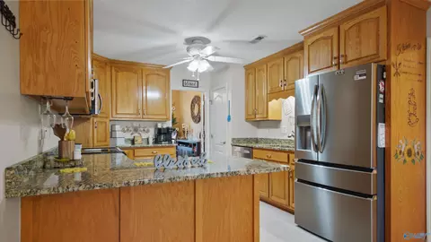 Kitchen - 115 Hidden Creek Dr, Trinity, AL 35673 photo 4 of 4