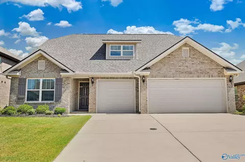 109 Gander Cir, Owens Cross Roads, AL 35763