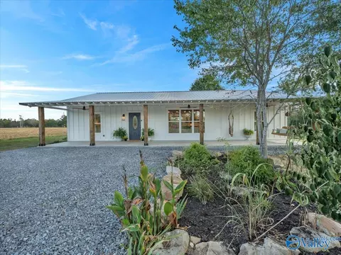 151 County Road 677, Fort Payne, AL 35968