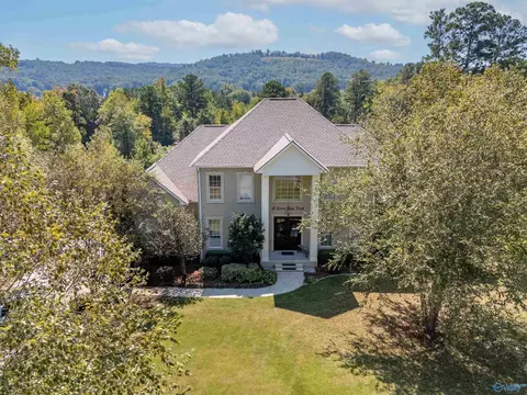 65 River Run Trl, Gadsden, AL 35901