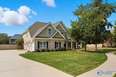 3102 Stone Path Ln, Owens Cross Roads, AL 35763