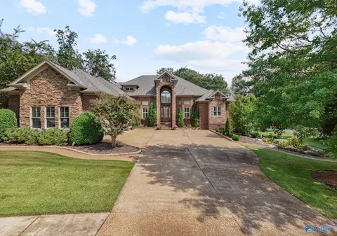 4000 Hawks Way, Huntsville, AL 35811