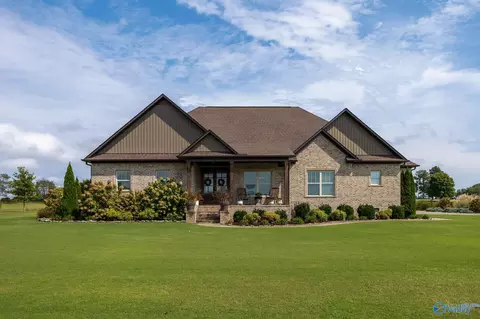 Exterior - 20172 Sharp Rd, Athens, AL 35613 photo 2 of 19