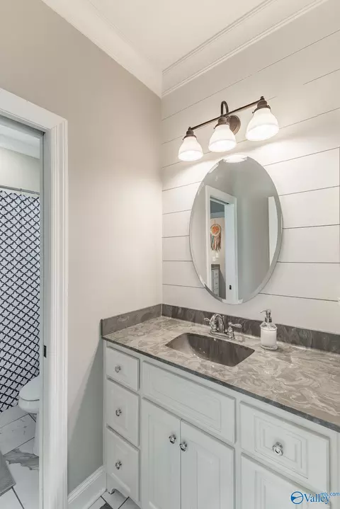 Bath - 20172 Sharp Rd, Athens, AL 35613 photo 5 of 6