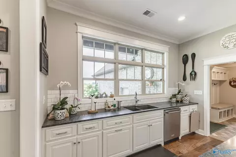 Kitchen - 20172 Sharp Rd, Athens, AL 35613 photo 2 of 3