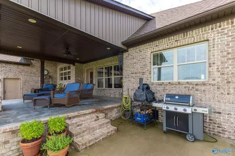 Exterior - 20172 Sharp Rd, Athens, AL 35613 photo 7 of 19