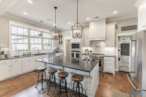 Kitchen - 20172 Sharp Rd, Athens, AL 35613 photo 1 of 3