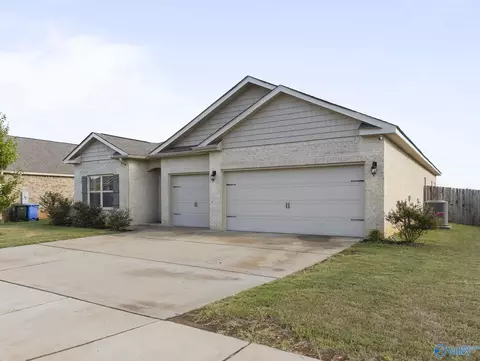 14316 Leadenhall Ln, Athens, AL 35613