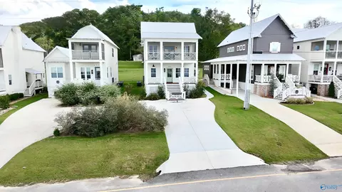 3177 Hardin Rd, Guntersville, AL 35976