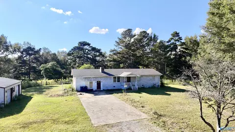 141 Chestnut St, Boaz, AL 35956
