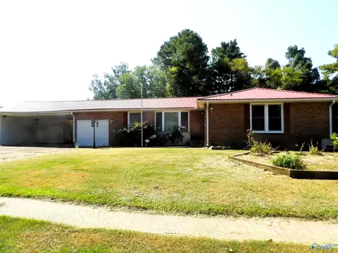 7612 Holland Dr, Huntsville, AL 35802