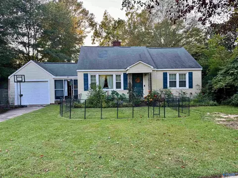 803 Elm St, Albertville, AL 35950