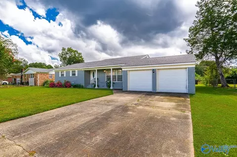 1109 Betty St, Decatur, AL 35603