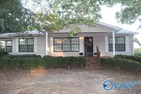 190 Croft Ave, Rainsville, AL 35986