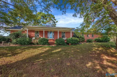 233 Sims Rd, Decatur, AL 35603