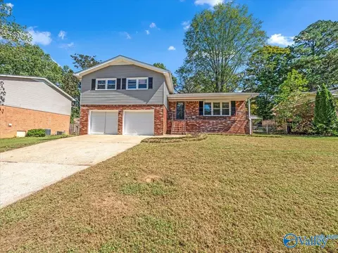 11211 Dellcrest Dr, Huntsville, AL 35803