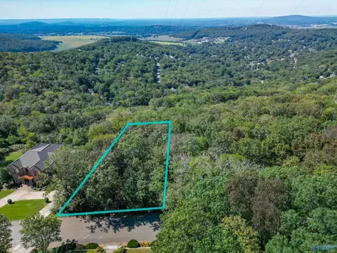 7 Saint Charles Rd, Huntsville, AL 35801