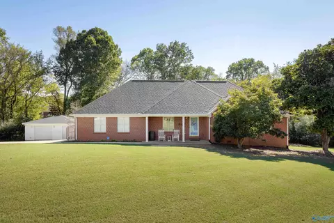 14 Old Brompton Ln, Killen, AL 35645 photo 1