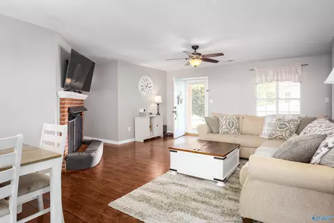 14 Old Brompton Ln, Killen, AL 35645 photo 5