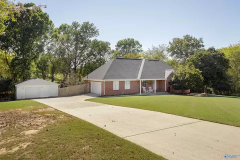 14 Old Brompton Ln, Killen, AL 35645 photo 2