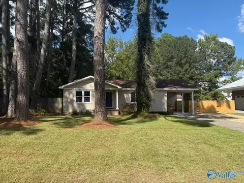 401 Longhorn Pass, Hartselle, AL 35640