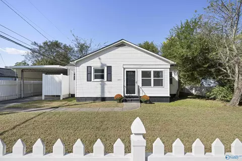 2305 Lee High Dr, Huntsville, AL 35811