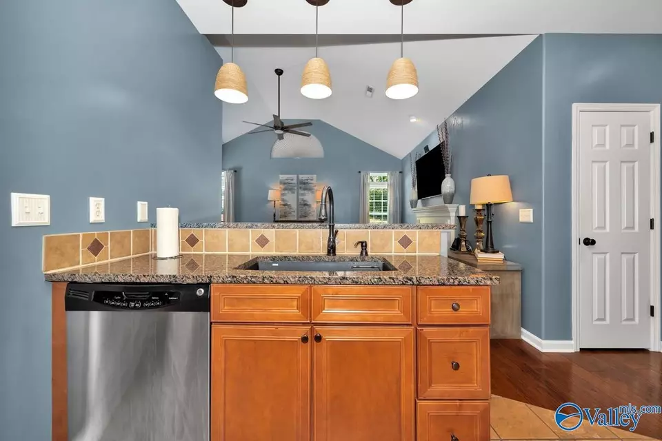 Kitchen - 7328 Mill House Walk, Madison, AL 35757 photo 5 of 5
