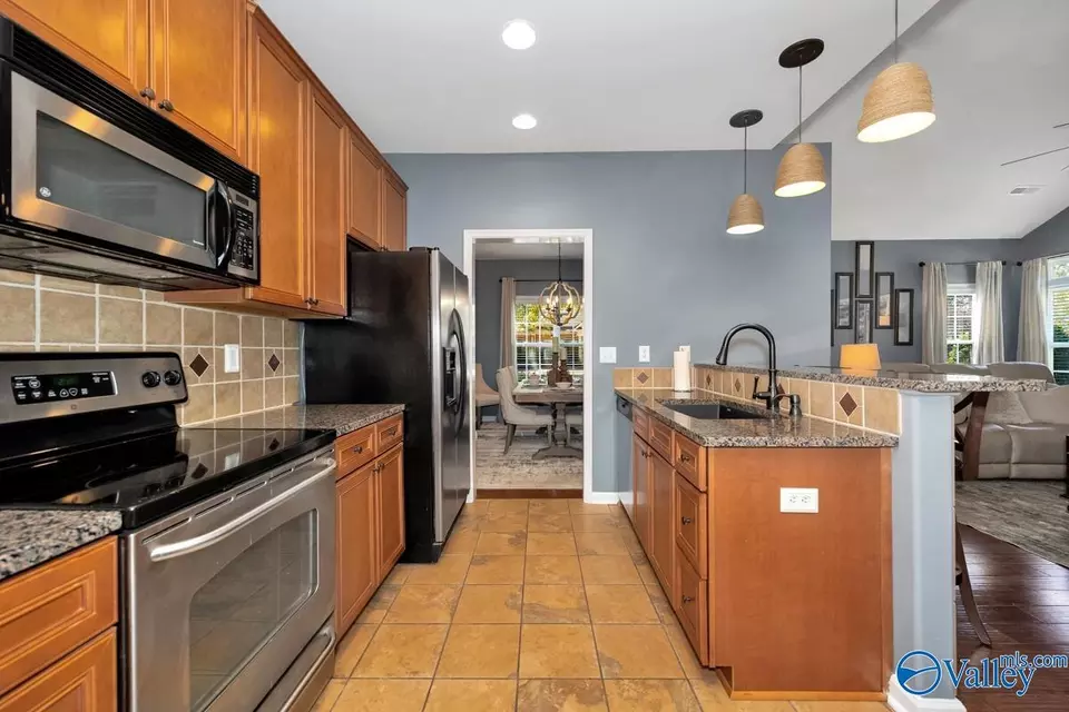 Kitchen - 7328 Mill House Walk, Madison, AL 35757 photo 2 of 5