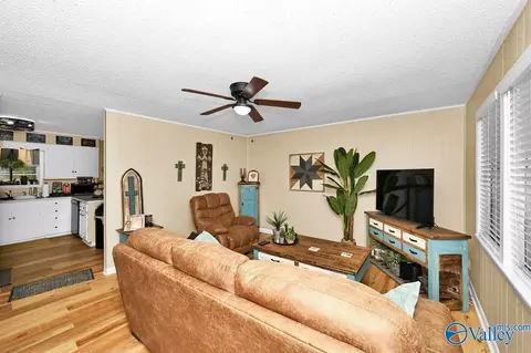 Living - 19954 Al Hwy 33, Moulton, AL 35650 photo 1 of 2
