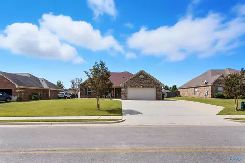 29327 Amy Cir, Ardmore, AL 35739