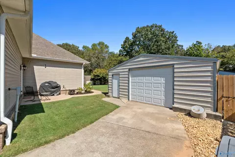 Exterior - 93 Bell Dr, Trinity, AL 35673 photo 10 of 11