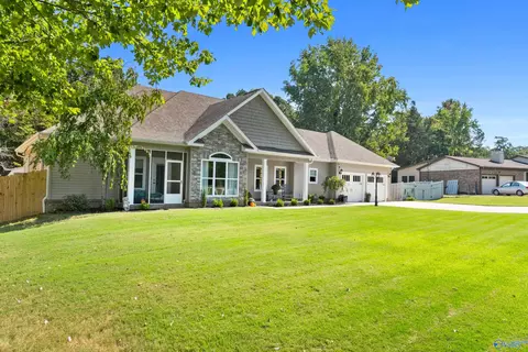 Exterior - 93 Bell Dr, Trinity, AL 35673 photo 2 of 11