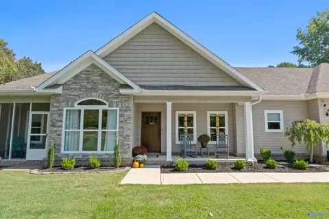 Exterior - 93 Bell Dr, Trinity, AL 35673 photo 5 of 11