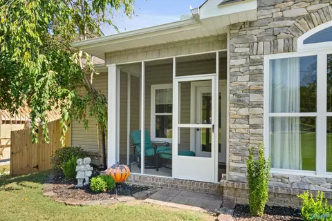 Exterior - 93 Bell Dr, Trinity, AL 35673 photo 6 of 11