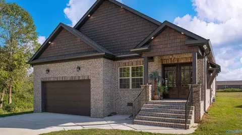 444 Ranch Rd, Rainsville, AL 35986
